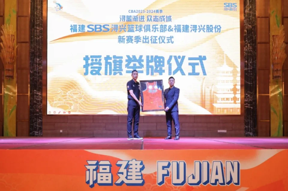 刻苦训练篮球时如何避免受伤的建议_0